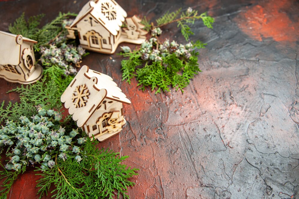 Types of Wooden Christmas Decorations