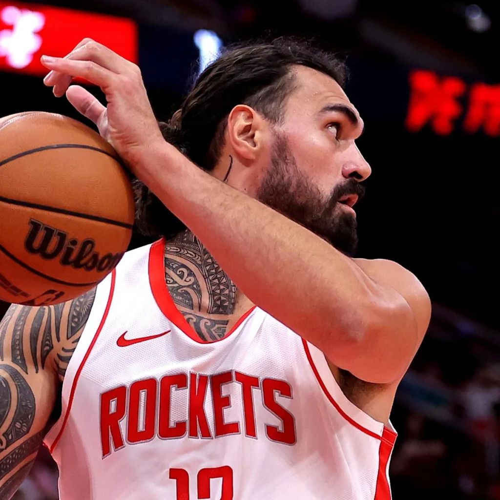 Who Were the Standout Players in the Houston Rockets vs Charlotte Hornets Game?